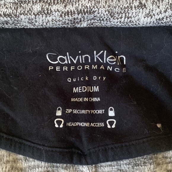 Calvin Klein Performance Vest - Picture 2 of 3